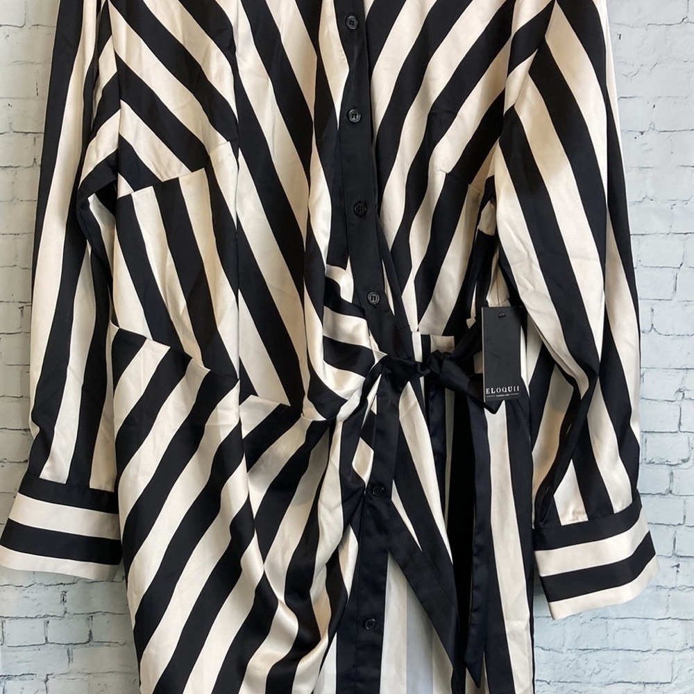 Eloquii NWT Full Sleeve True Wrap Dress Asymmetrical Black White Sz 22 Bold - Picture 10 of 16